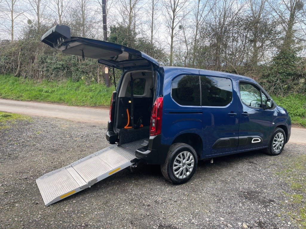 2023 used Citroen Berlingo 1.5 BlueHDi 130 Feel M 5dr AUTOMATIC WHEELCHAIR ACCESSIBLE VEHICLE 3 SEATS