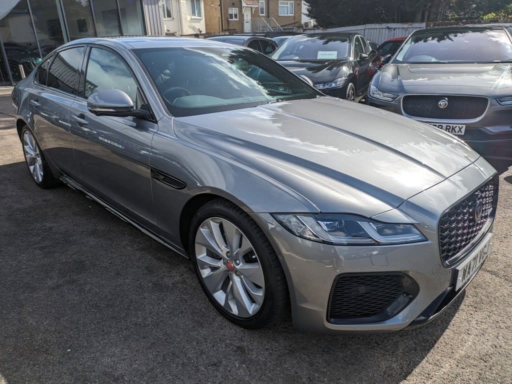 2021 used Jaguar XF R-DYNAMIC SE 4d 247 BHP