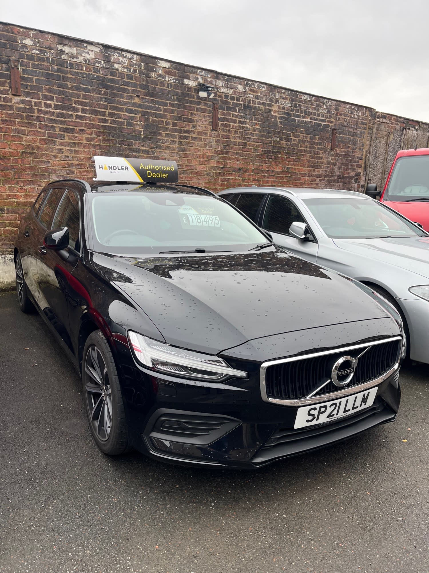 2021 used Volvo V60 2.0 B5P Momentum 5dr Auto