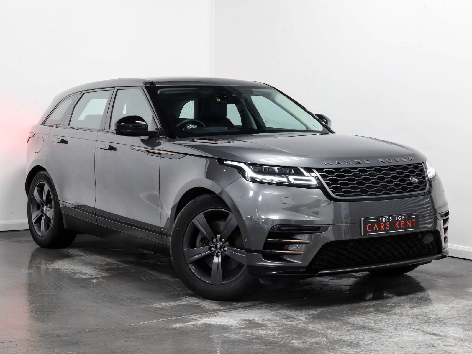 2018 used Land Rover Range Rover Velar Estate R-Dynamic HSE