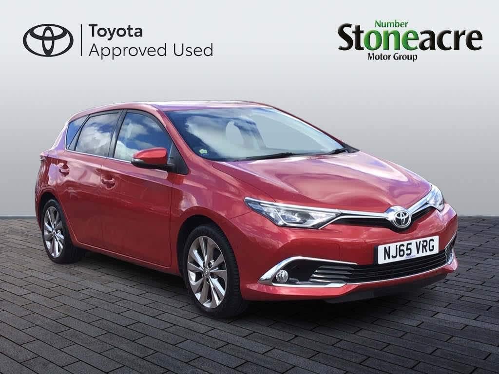 2015 used Toyota Auris Excel