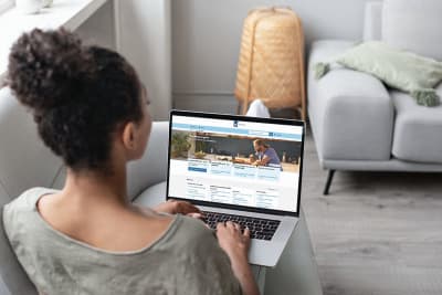 Belastingaangiften online laptop