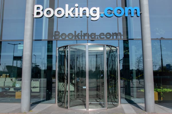 Booking.com blijft consumenten misleiden