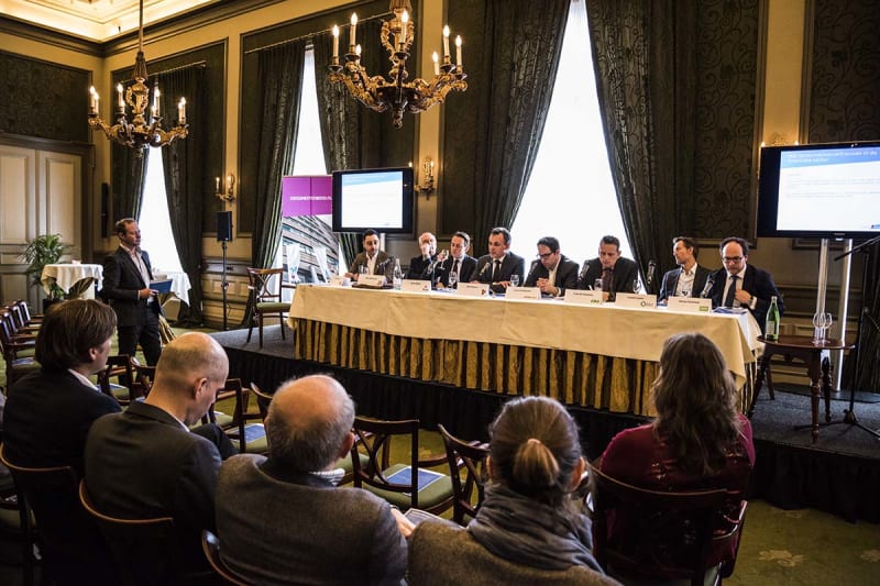 Debat societeit de witte 2