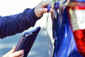 Sleutelloze autodiefstal tablet