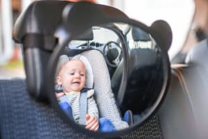 Autospiegel voor een baby