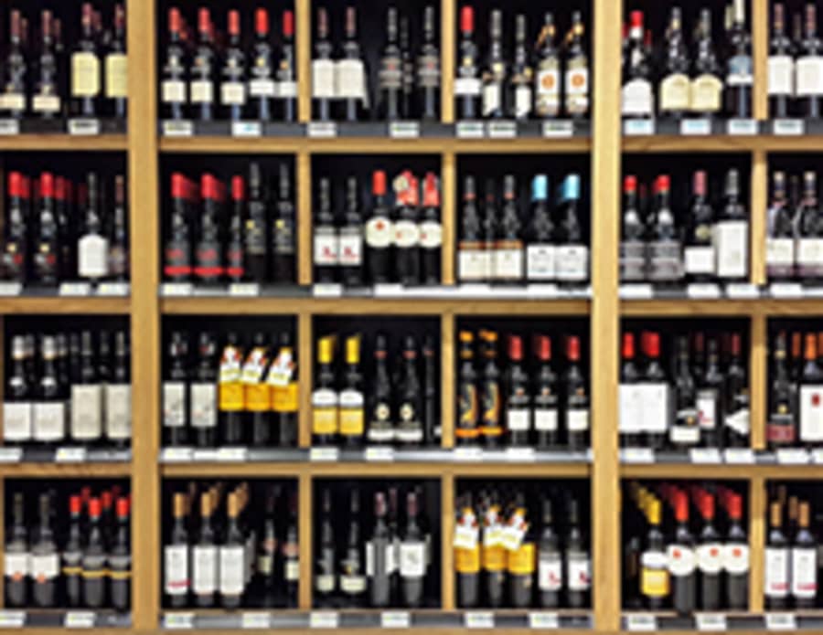 Slijterij - flessen wijn