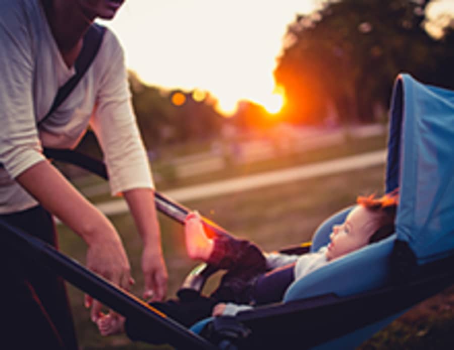 Kinderwagen met baby