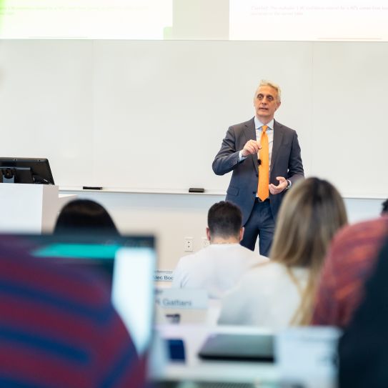 Columbia Business School Dean Costis Maglaras returns to the classroom to teach a new class on technology breakthroughs with Professor Shih-Fu Chang, dean of Columbia Engineering.