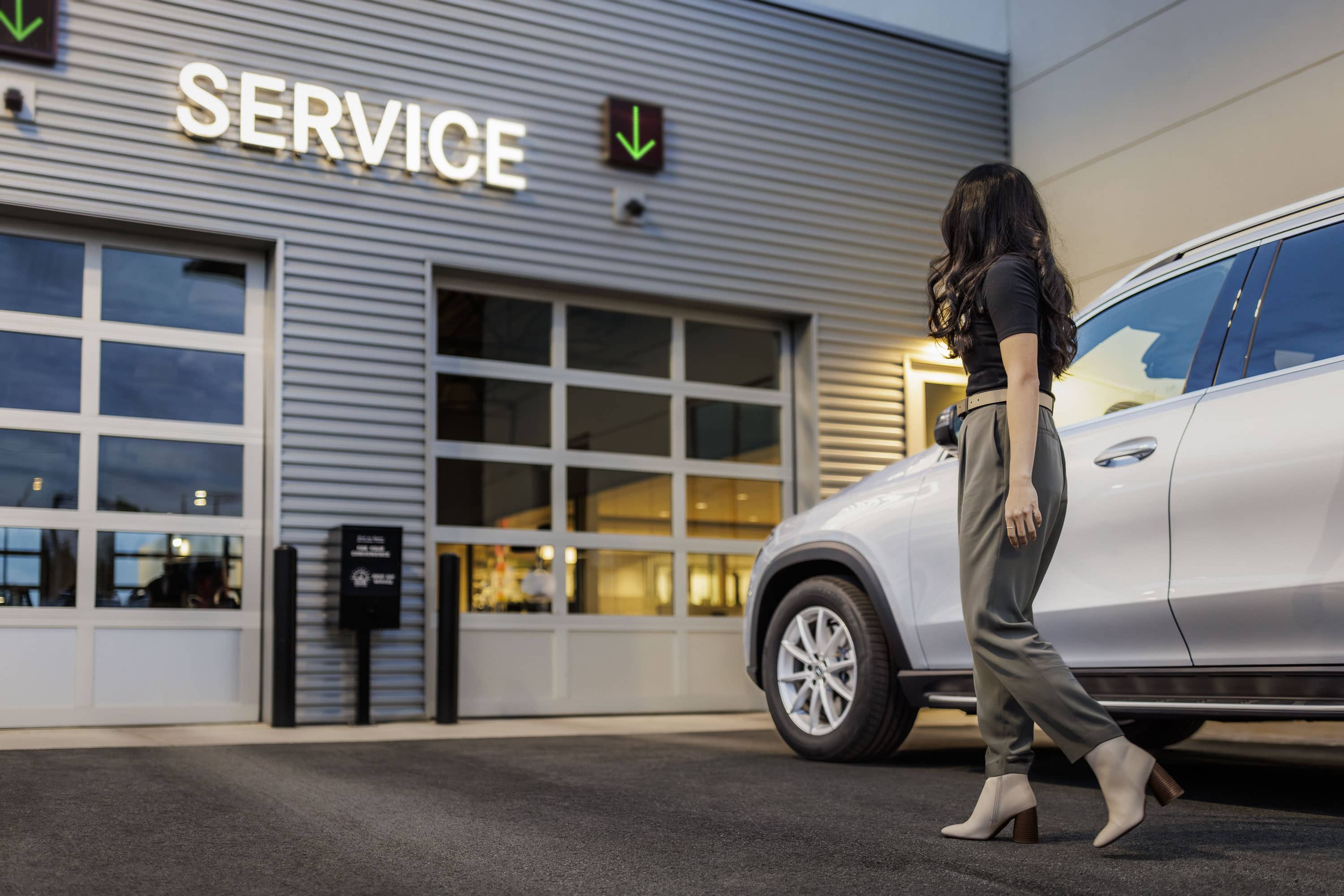 Mercedes-Benz service center