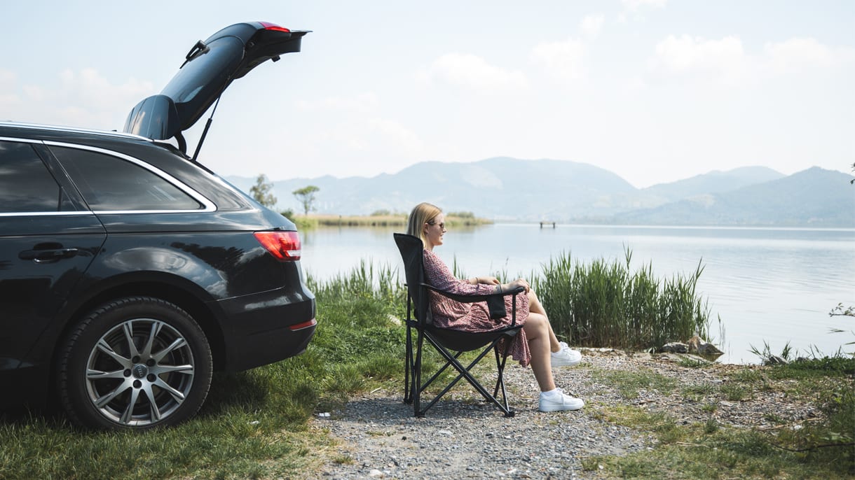 qeedo_Johnny_an_einem_See