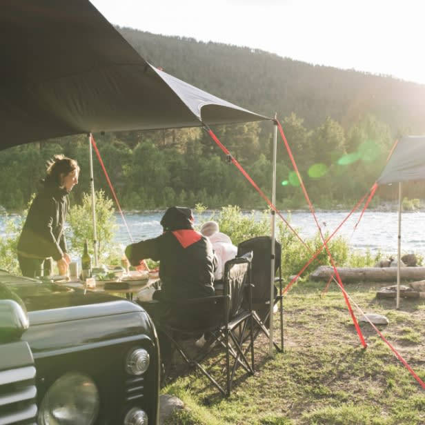 dachzelt-markise-camping-outdoor-people-mobile