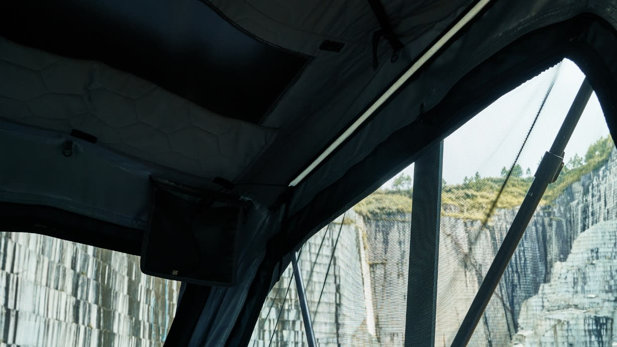 Freedom_Hybrid_Led_Light_Dachzelt_Desktop_V01_NR04