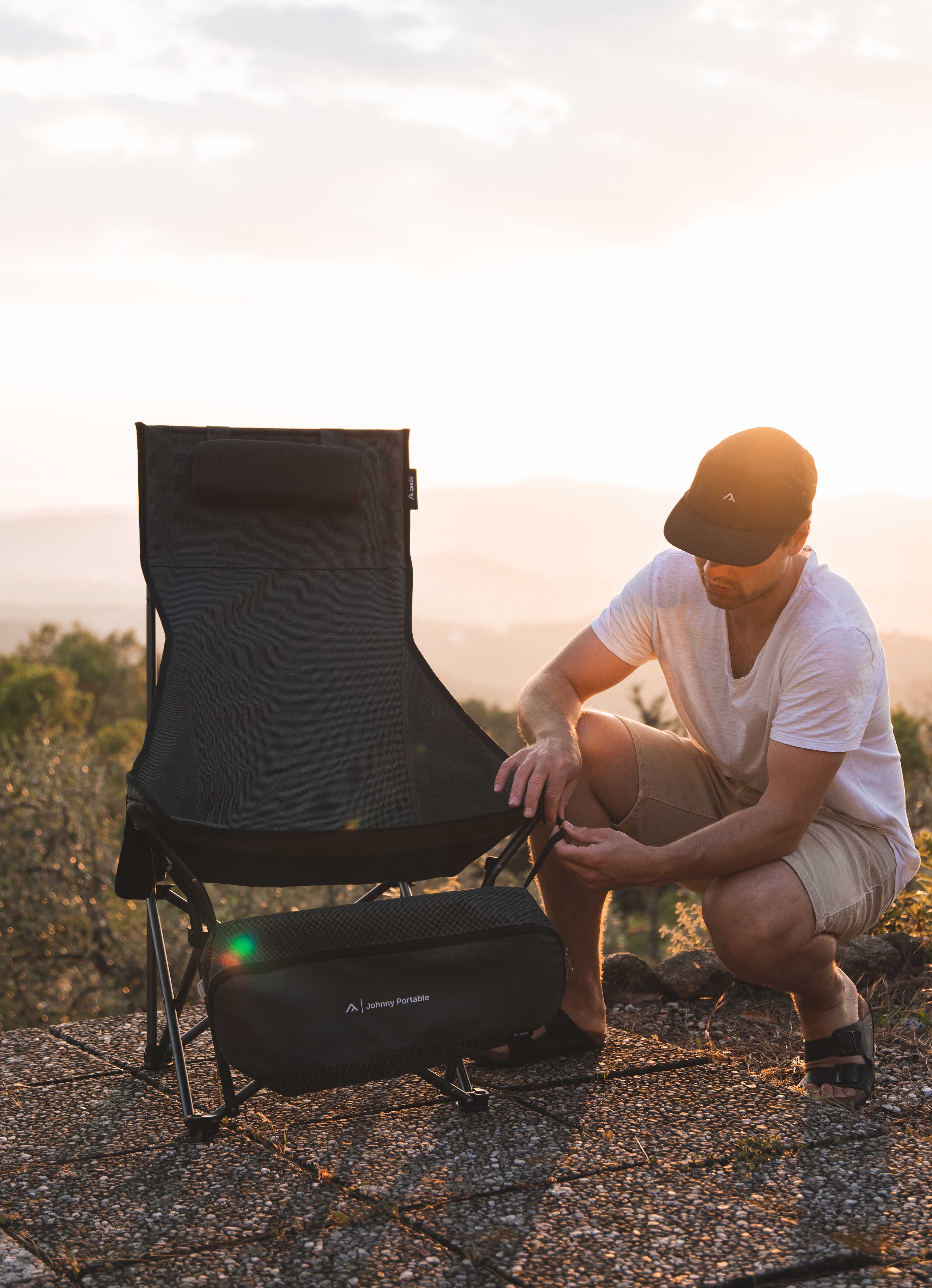 01_Johnny_Portable_Auspacken_aufbauen_hinsetzen_NR01_Desktop_Mobile