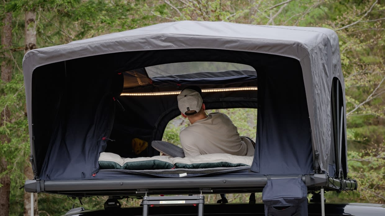240705-Relaxen-im-Dachzelt-auch-bei-Dämmerung