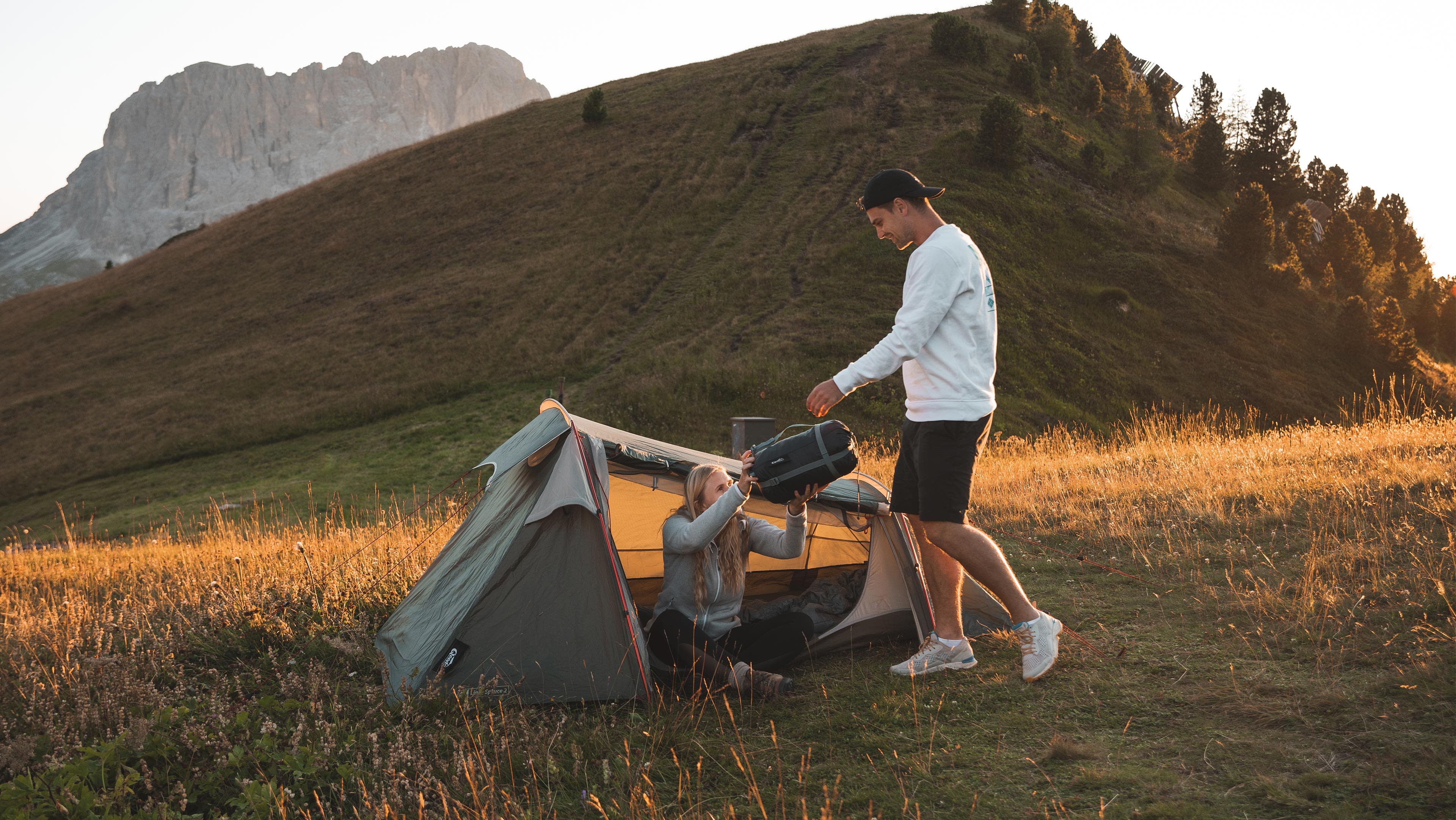 05_Light_Spruce_2_Varianten_NR03_Desktop_Mobile