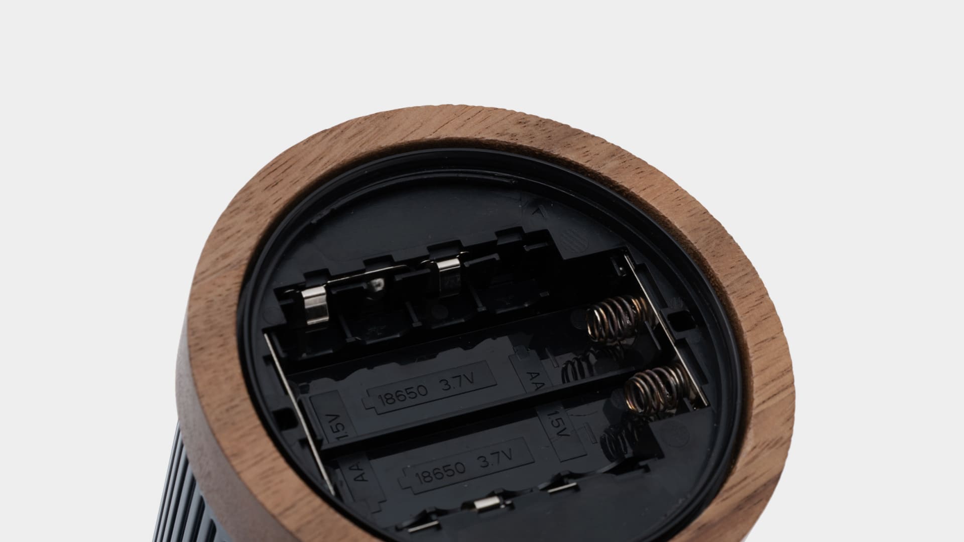 250402_QDO_Lucia_PDS_16x9_V01_NR11