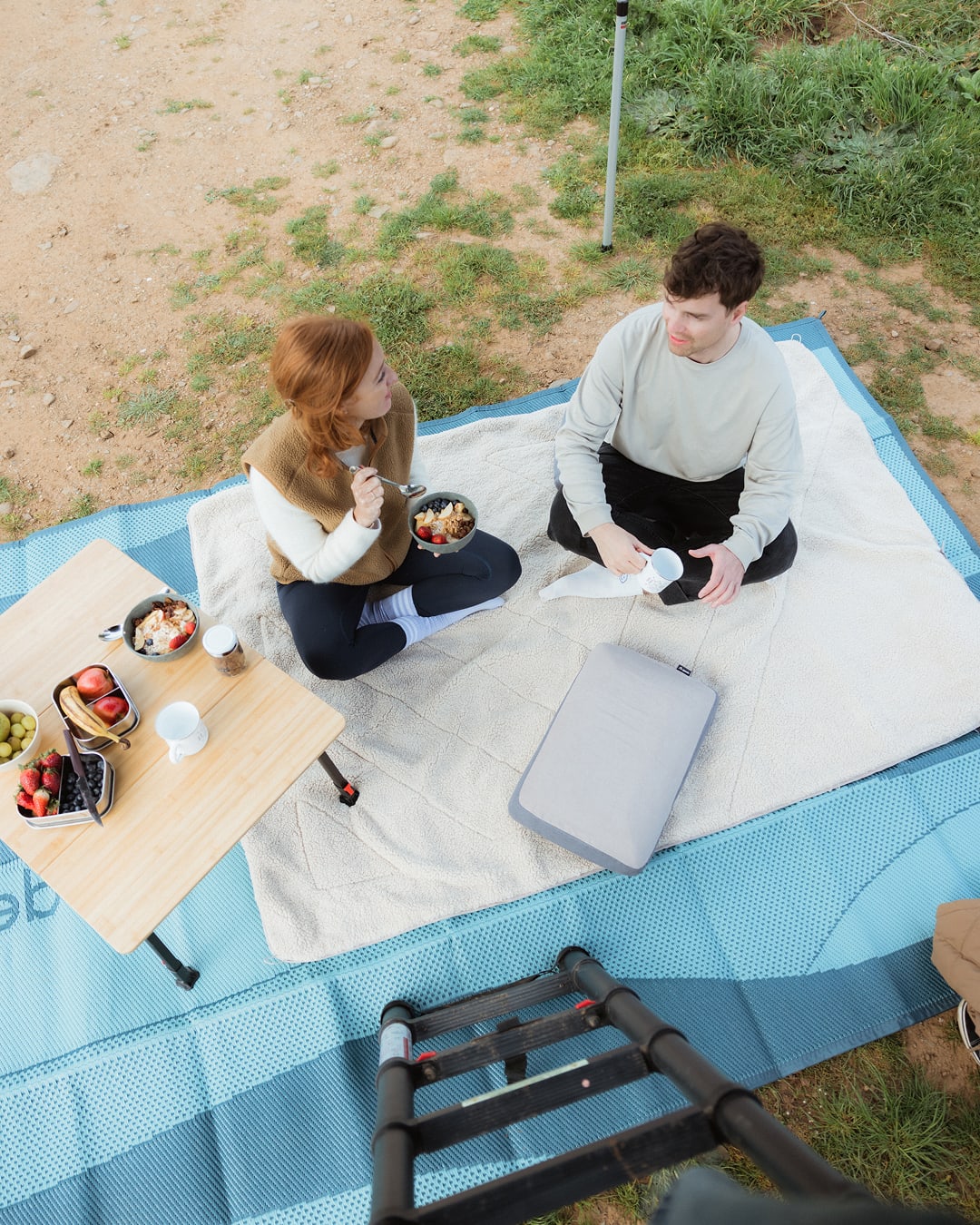 250521_QDO_PDS_Outdoor_Carpet_16x9_V01_NR010