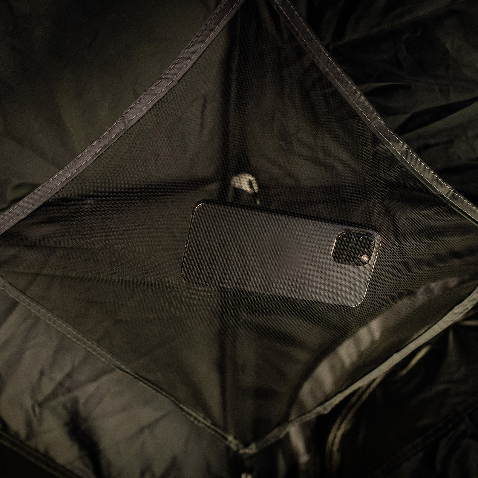05_Quick_Oak_Dark_Series_Gut_organisiert_NR01_Desktop_Mobile