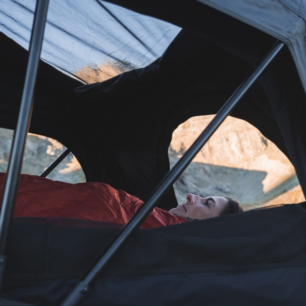 wo-darf-man-mit-dem-dachzelt-uebernachten-camping-mobile