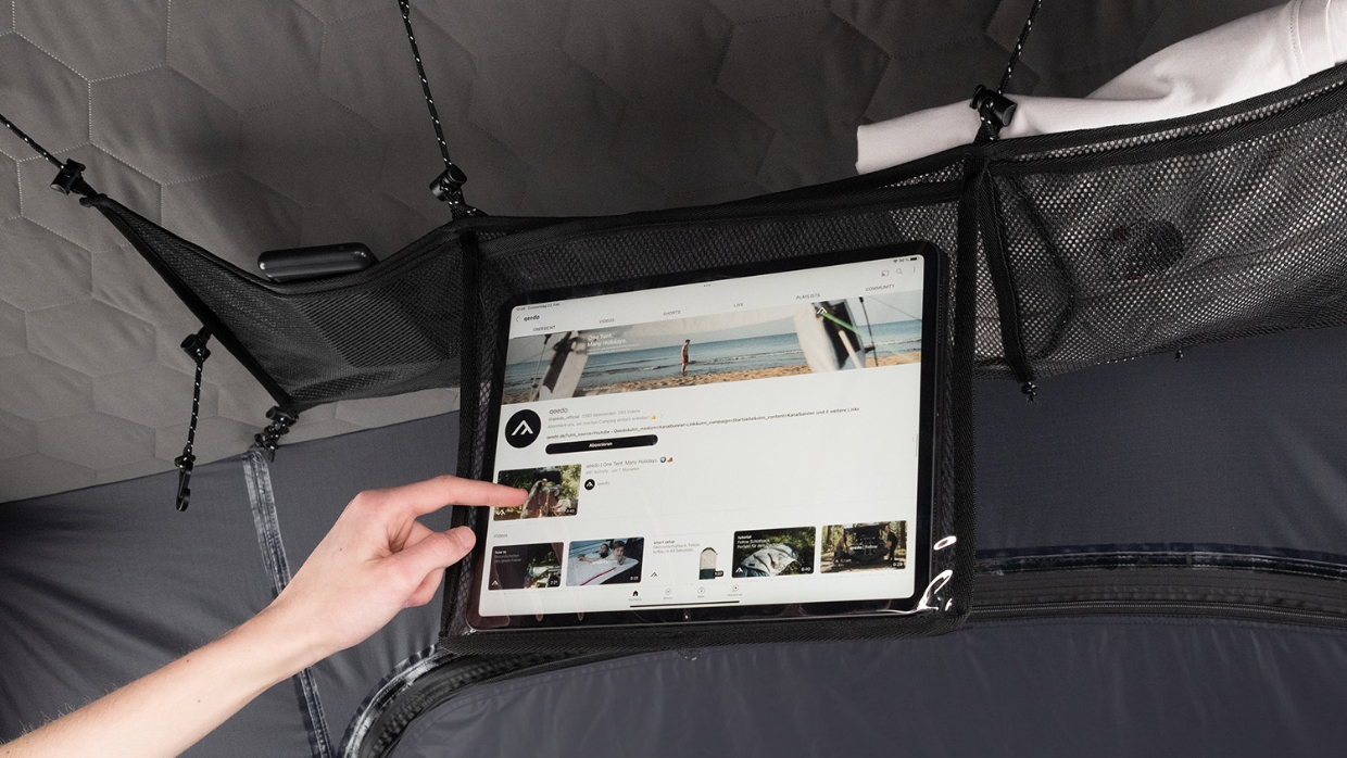240701-Tabletfach-Dachzelt-Filme-schauen-