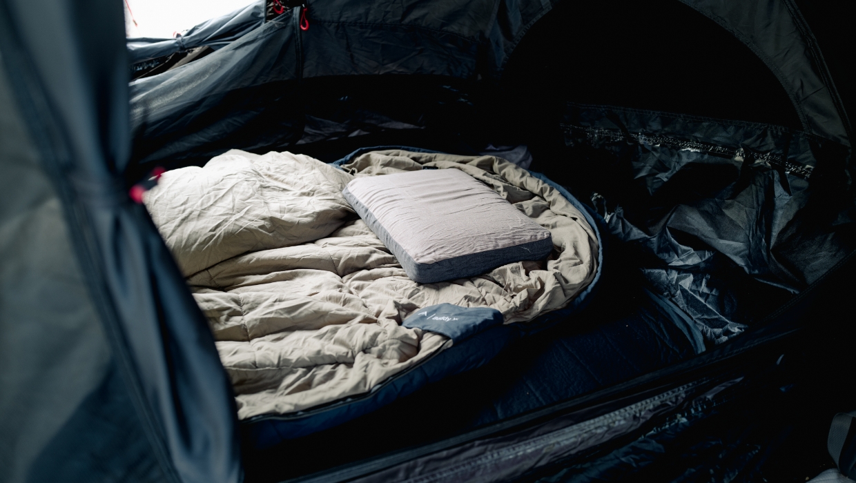 240705_qeedo_Buddy_XL_im_Quick_Base_Sleeping_Pod