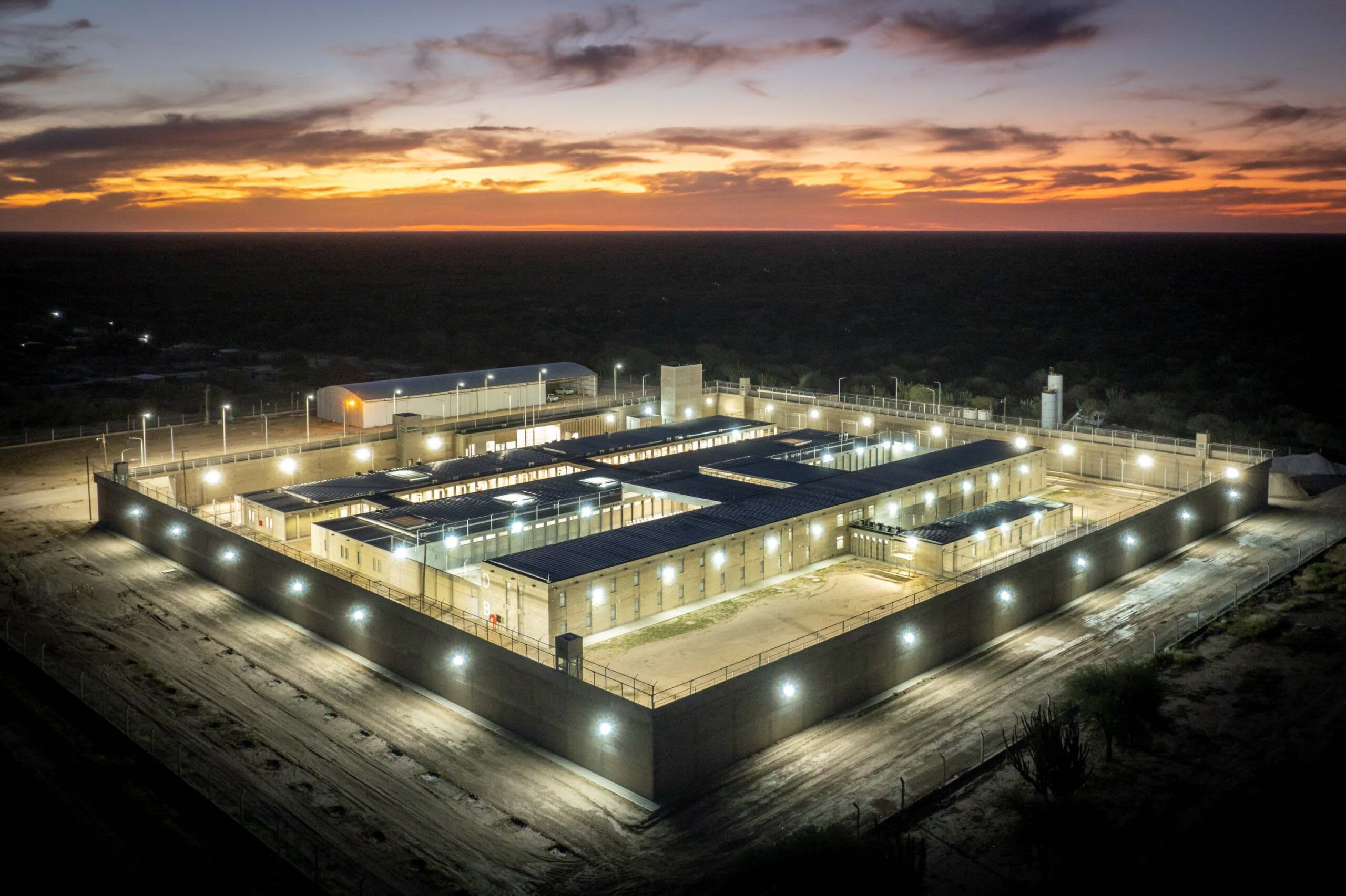 Estudios de viabilidad y asistencia técnica para servicios de seguridad tecnológica en centros penitenciarios