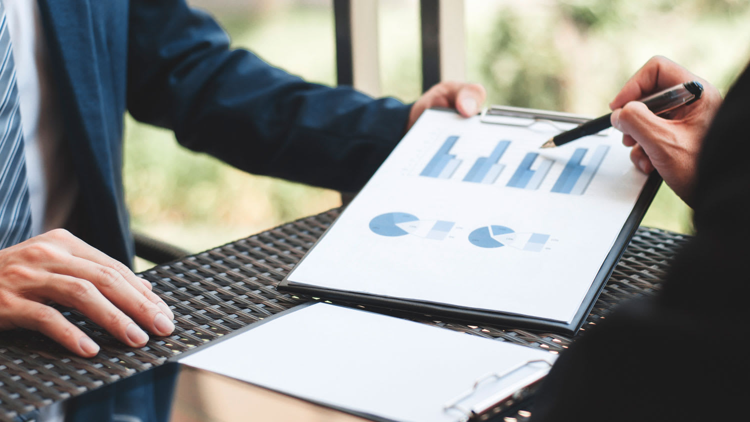Elaboración de líneas de base, estudios de impactos, estudios de preinversión y definitivos y estudios de evaluación de proyectos