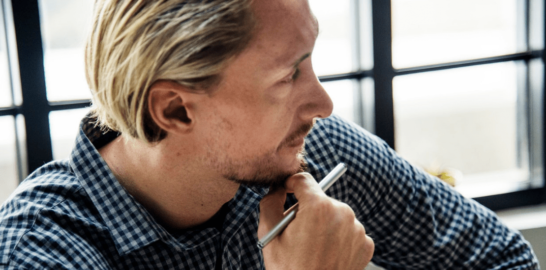 Af eller ad - hvordan er det nu lige..?