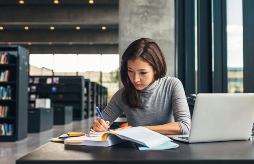 Guide: Sådan får du et godt studiejob
