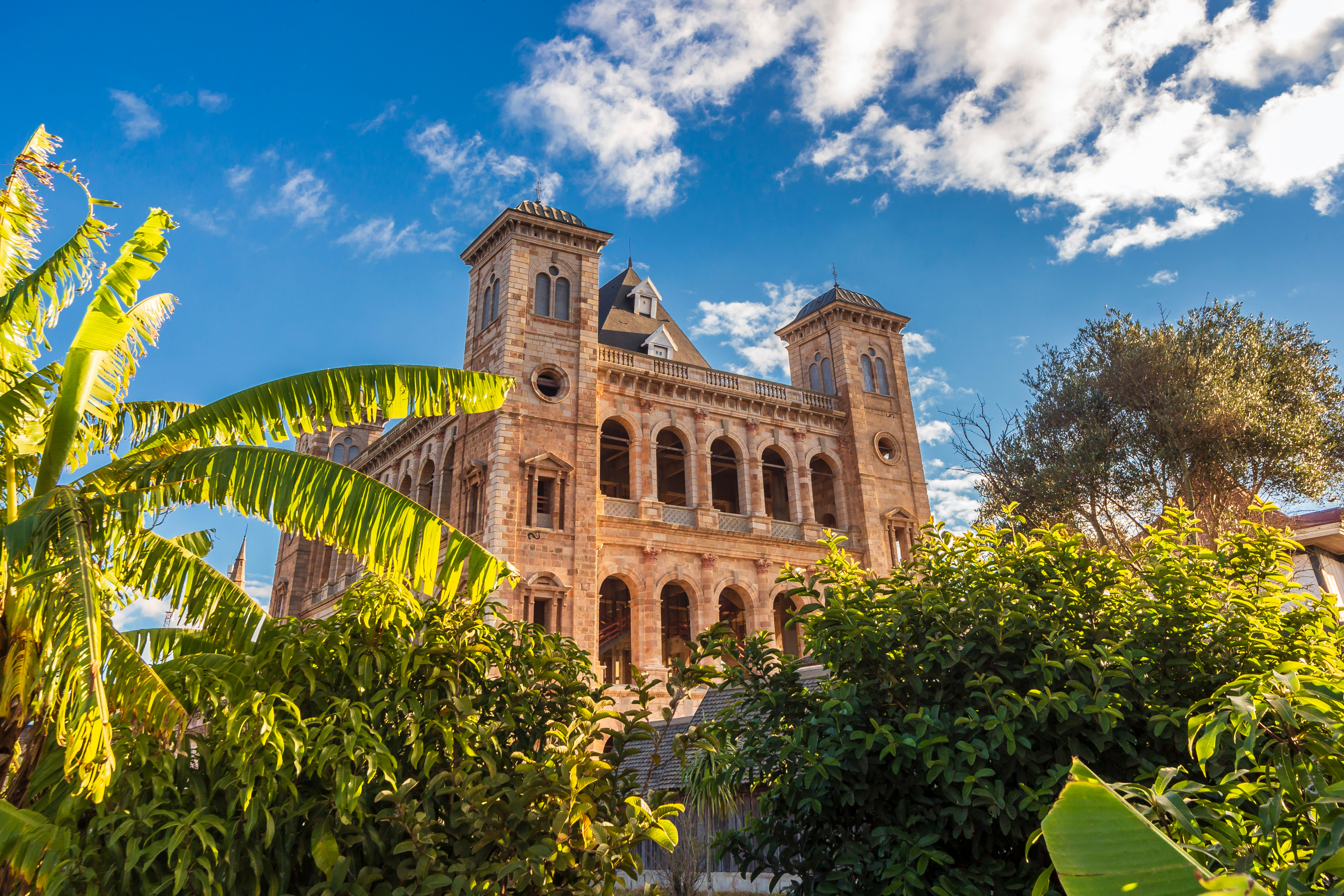 Brussels - Antananarivo