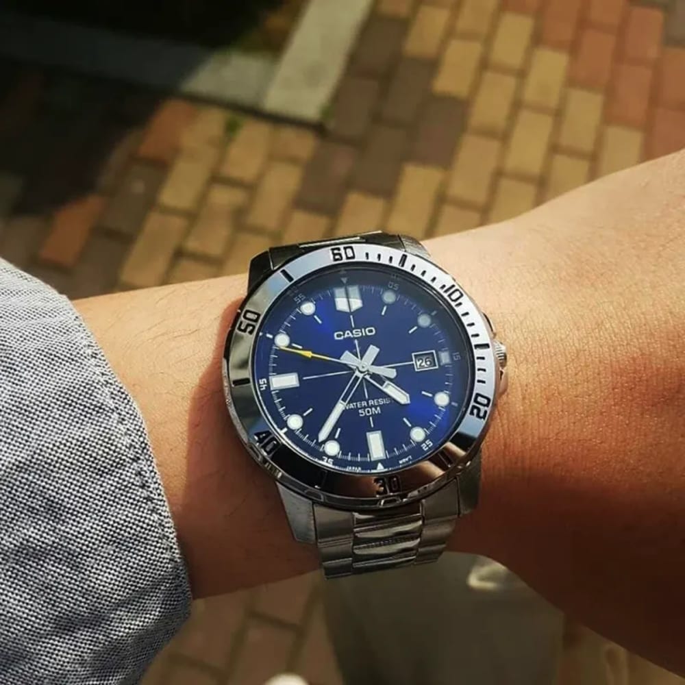 Casio Enticer Blue Dial Men's Watch MTP-VD01D-2EV Bracelet & Clasp View Casio Enticer Blue Dial Men's Watch MTP-VD01D-2EV Bracelet, Clasp & Caseback - Watch 24 BD