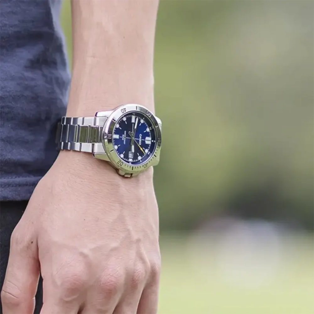 Casio Enticer Blue Dial Men's Watch MTP-VD01D-2EV Photo 6 | Watch 24 BD Casio Enticer Blue Dial Men's Watch MTP-VD01D-2EV Photo 6 - Original Casio Watch - Watch 24 BD