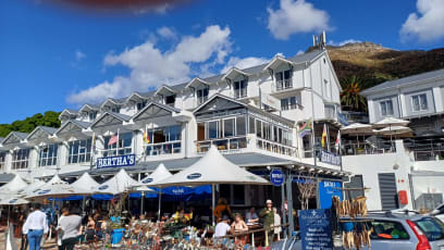 Oběd v Bertha's House