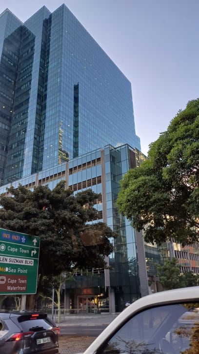 Jenže...vypadá to dost podobně jako třeba novozélandská města..čisté, úhledné, velmi "civilizované" (nechci tady polemizovat o tom, co je civilizace a tak, to by bylo na dlouho) atd.