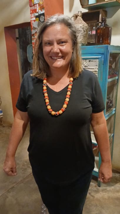 Závěrečná večeře v DUSTY ROAD...restauraci, kterou vlastní potomci britských kolonistů, dnes je majitelkou úžasně pozitivní, nicméně velmi britská paní, dává práci Afričanům a podporuje školu pro Afričančata