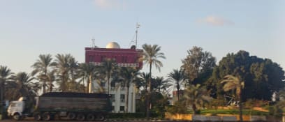 Od farem vidíme ráno odjíždět spoustu naložených kamionů