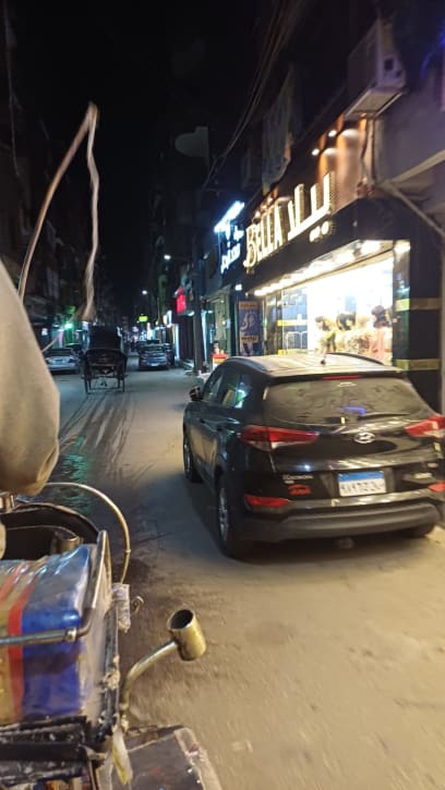 Jelikož tu neprší, mívají neuvěřitelně zaprášená auta!