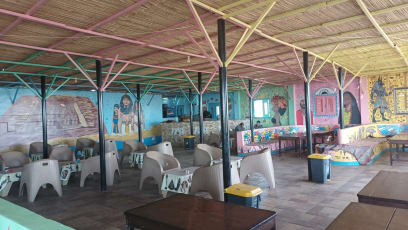 Po cestě zpět jsme zastavili v pouštní hospodě...takové veselá