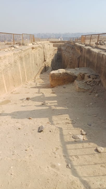 Rampa, po níž se vezly mumie do pyramidy