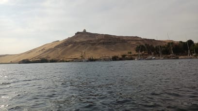 Hrobky šlechticů vykopané v pískovci