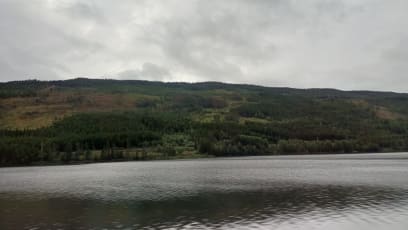 Míjíme veliká stříbřitá jezera