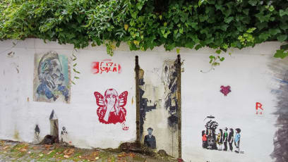 I tady je zajímavý street art v podobě maleb na zdech