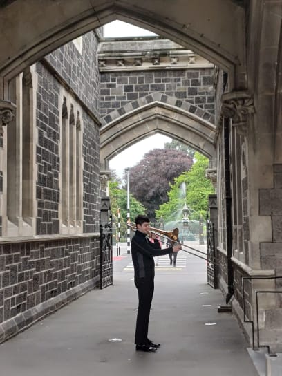 Je tu jazzový festival, chvilku jsme poslouchali