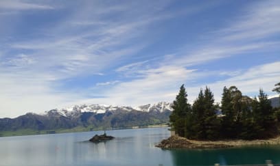 Průzračně čisté jezero Wanaka