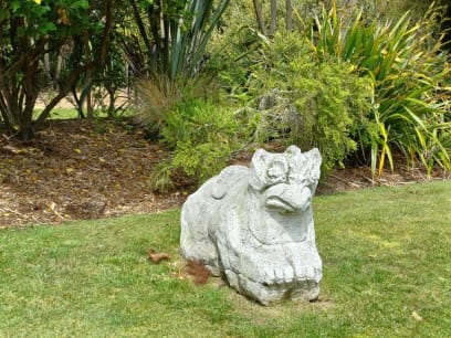 A opět krásný park...se sochami