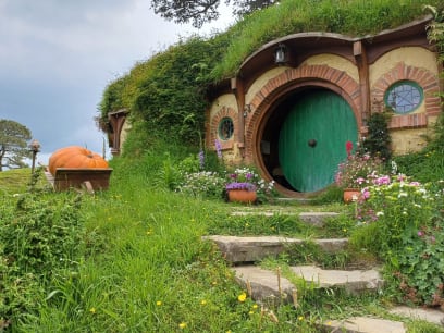 Tahle jediná cestička přetrvala celou dobu: k domku Bilbo Pytlíka