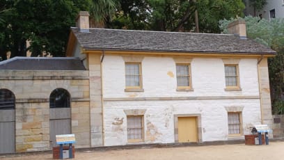 Cadman's Cottage...pro Sydney slavný trestanec, který se vypracoval na správce přístavu...nejstarší zachovalý dům v Sydney