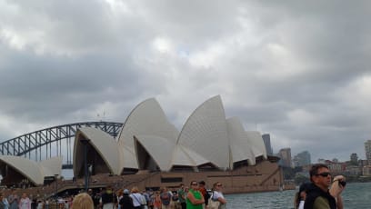 A už je tady OPERA...je to mnohem větší, než si člověk představuje! NÁDHERA!!!