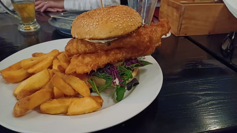 Toho píva...např. Shylock...a papaní ...a hukot kolem ... prostě hospoda se vším všudy!